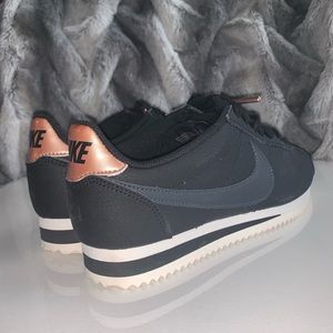 Nike Cortez rose gold backs